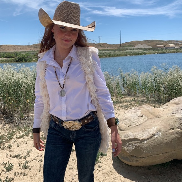 Meet your Posher, Mya - Picture 1 of 4